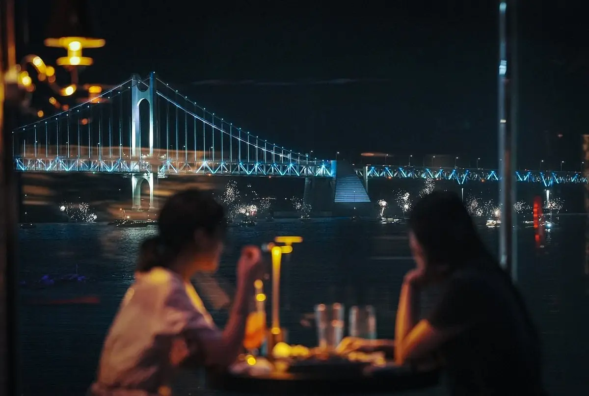 Lounge 180 in Gwangan